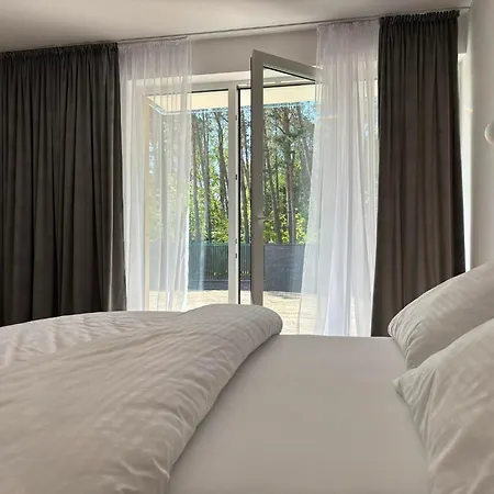 Eden Premium Sauna, Jacuzzi 3* Jastrzębia Góra