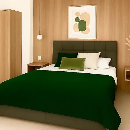 Eden Premium Sauna, Jacuzzi