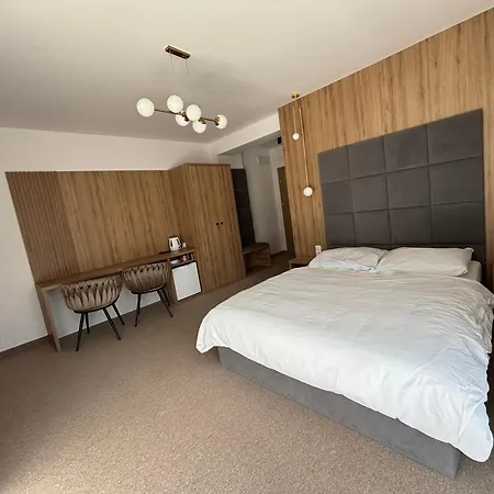 Apartmanhotel Eden Premium Sauna, Jakuzzi *