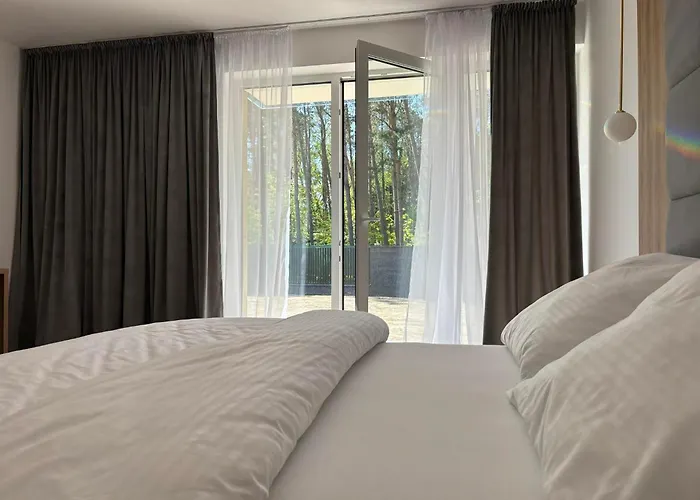 Eden Premium Sauna, Jacuzzi 3* Jastrzębia Góra