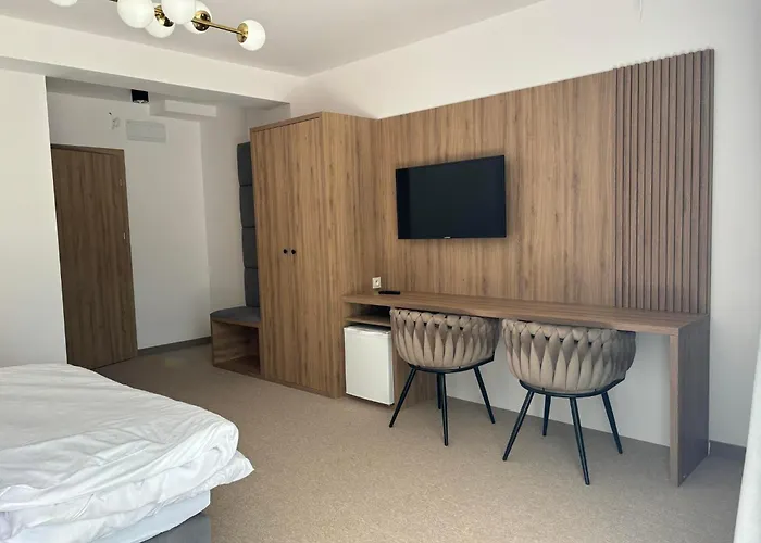 Eden Premium Sauna, Jacuzzi 3* Jastrzębia Góra