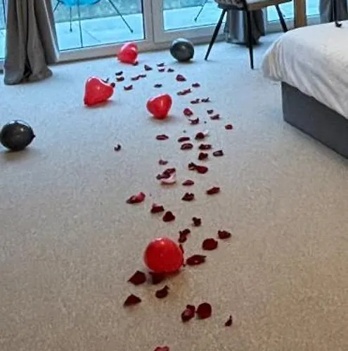 Eden Premium Sauna, Jacuzzi Hotel apartamentowy 3*